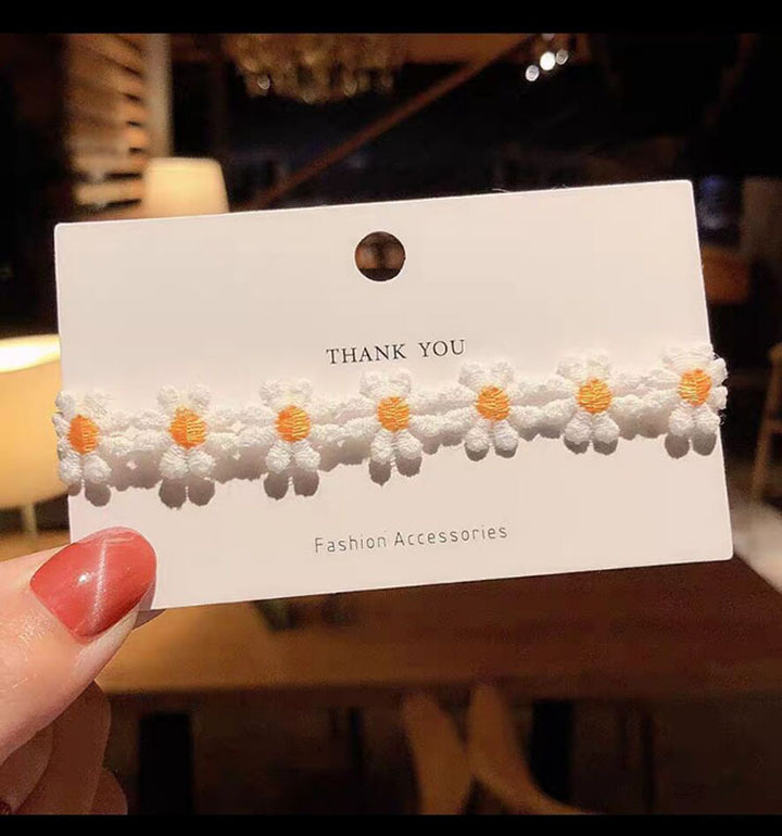 Floral Choker Necklace Bowlift