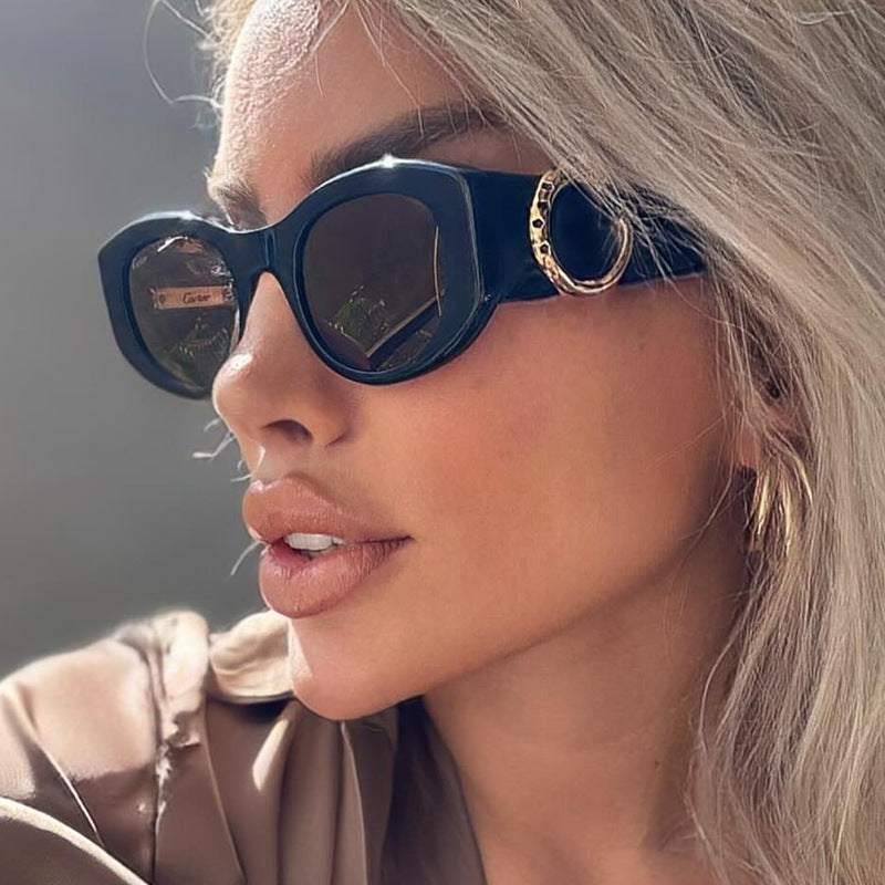 Women's elegant Cat-Eye sunglasses with golden details Bowlift