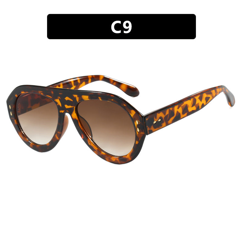 Women's fashionable sunglasses with extravagant design Bowlift
