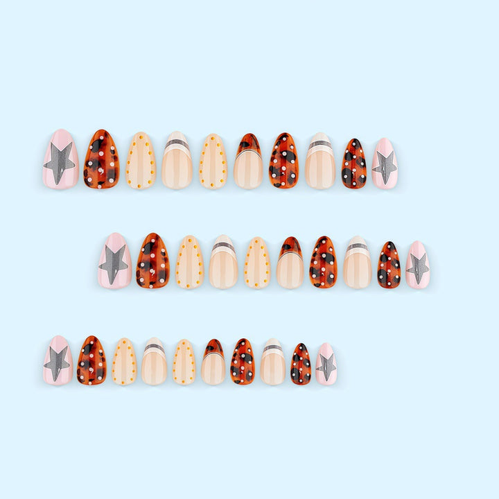Artificial nails with trendy graphic designs Bowlift