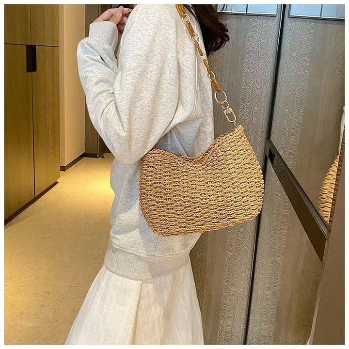 Handbag Made of Braided Natural Material Bowlift