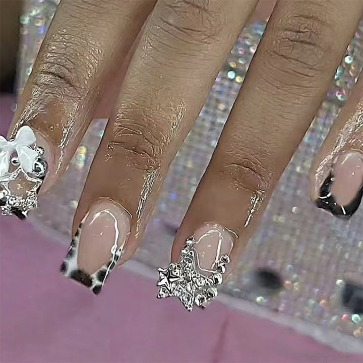 Glamorous Nails Set Bowlift