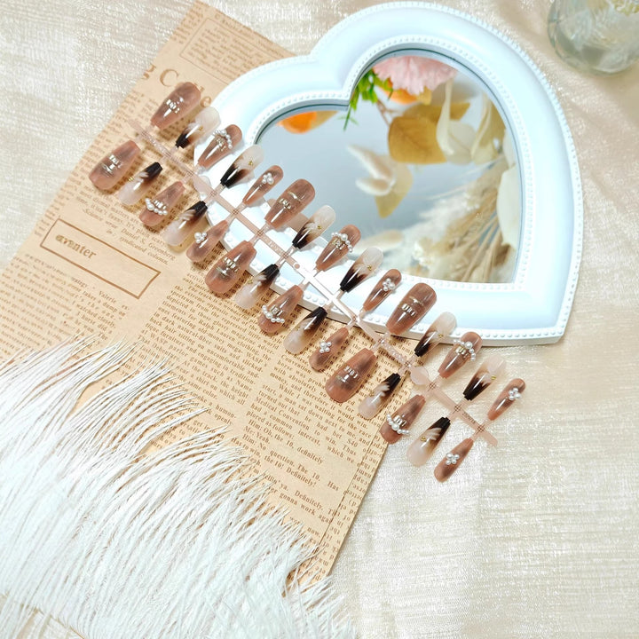 Artificial nail set with elegant ombre and pearl design Bowlift