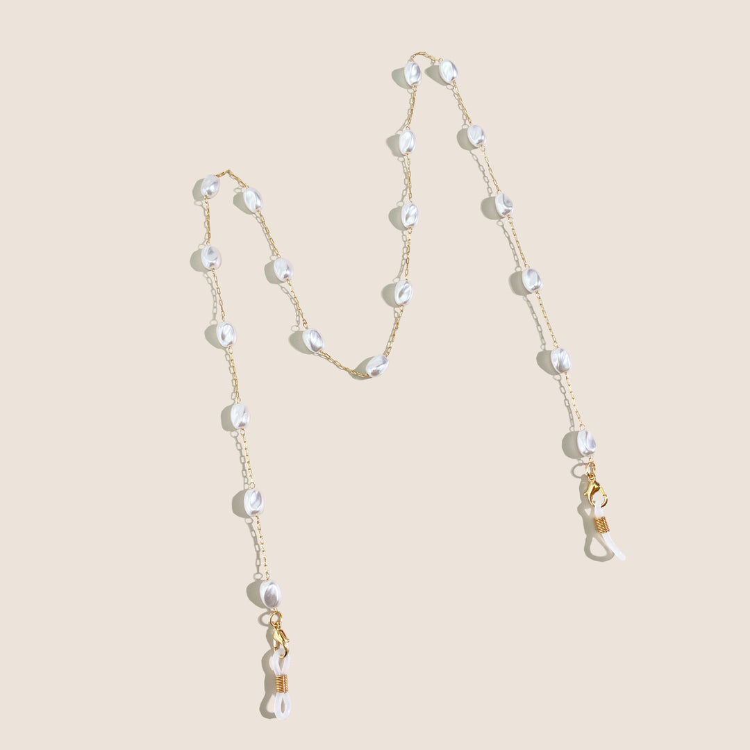 Elegant Pearl-Accented Eyewear Chain Bowlift