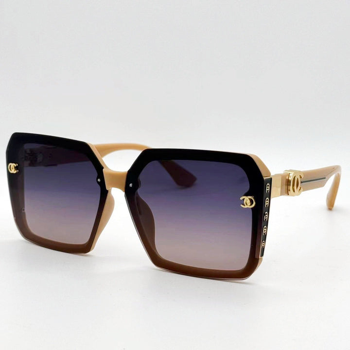 Ladies Fashion Sunglasses with distinctive square frame and luxurious accents Bowlift
