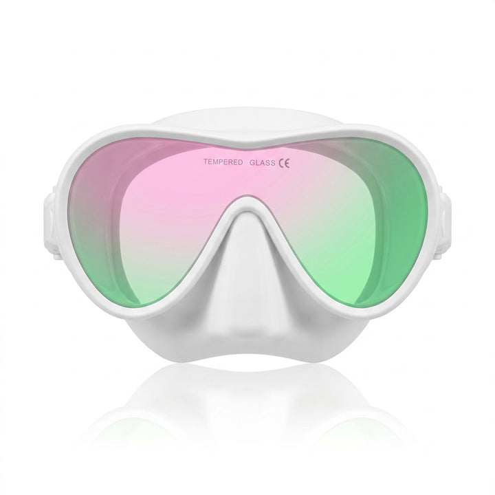 Diving mask with ergonomic design and wide field of vision Bowlift