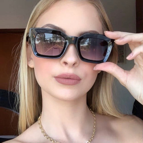 Women's oversized sunglasses with distinctive design Bowlift