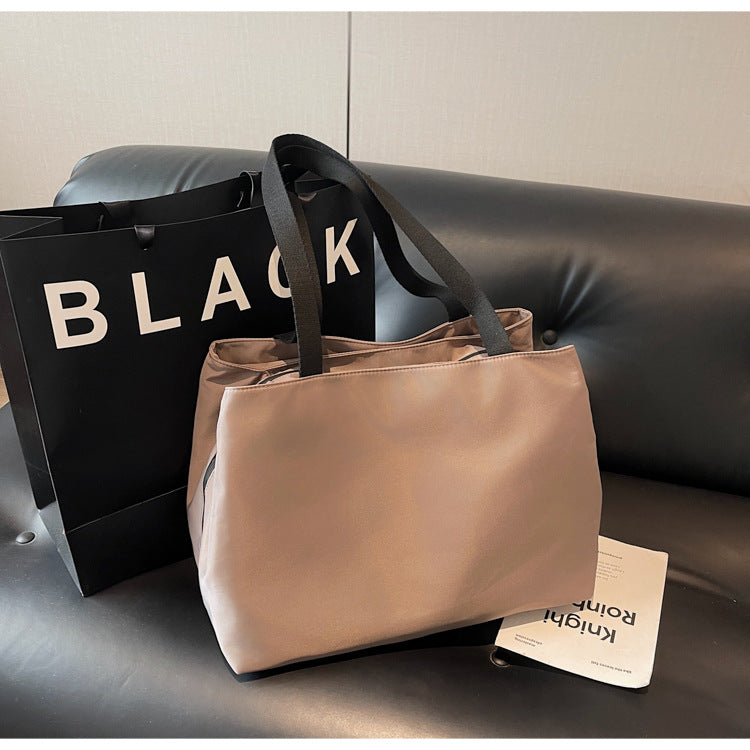 Stylish Versatile Carry-All Tote