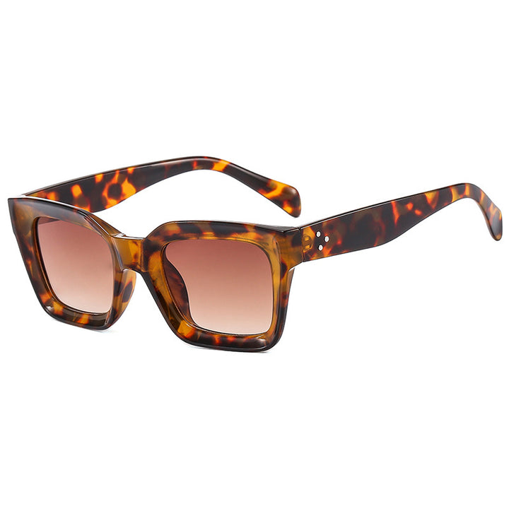 Women's oversized sunglasses with distinctive design Bowlift