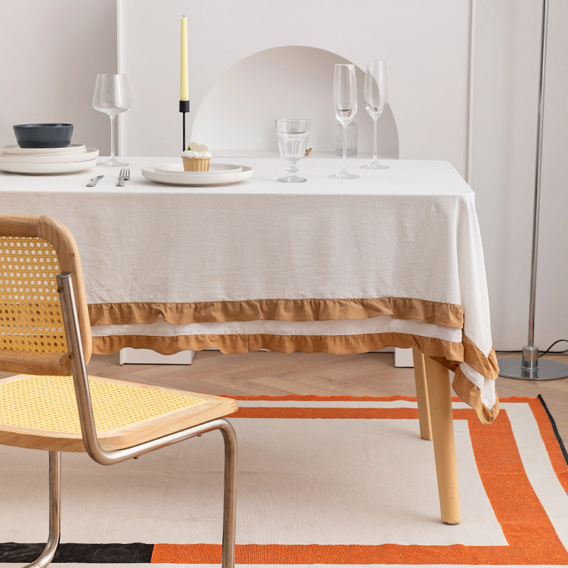 Rectangular tablecloth made of cotton-linen with double ruffle trim