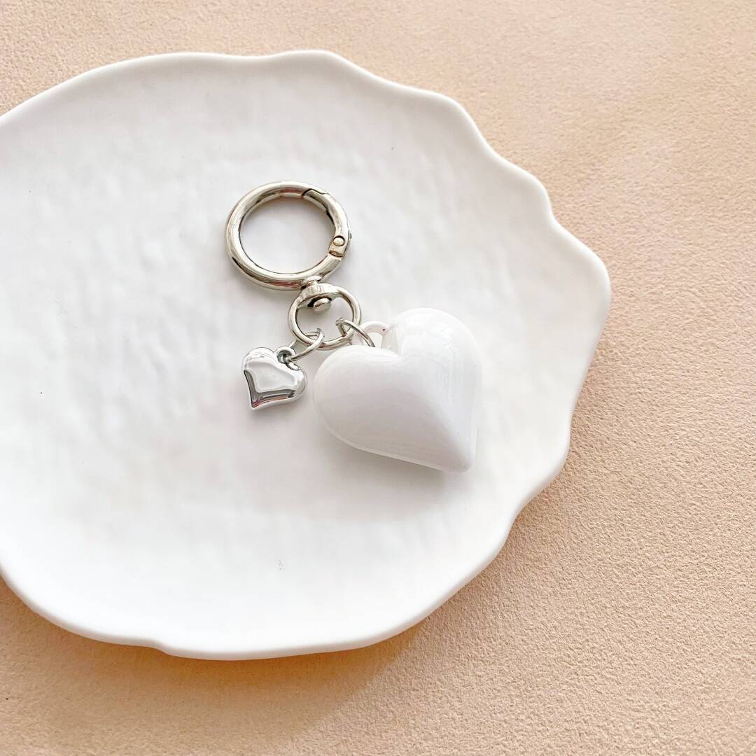 Heart-Shaped Charm Keychain Bowlift