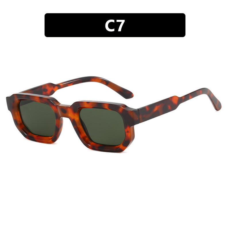 Women's modern sunglasses in innovative rectangular design Bowlift