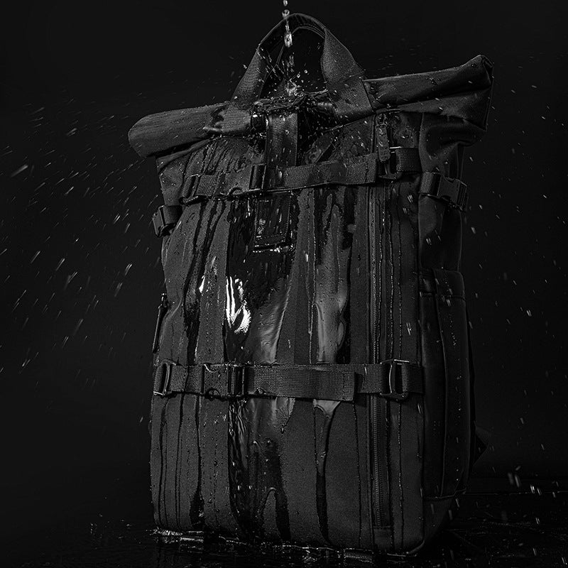 Backpack with roll closure and durable materials Bowlift