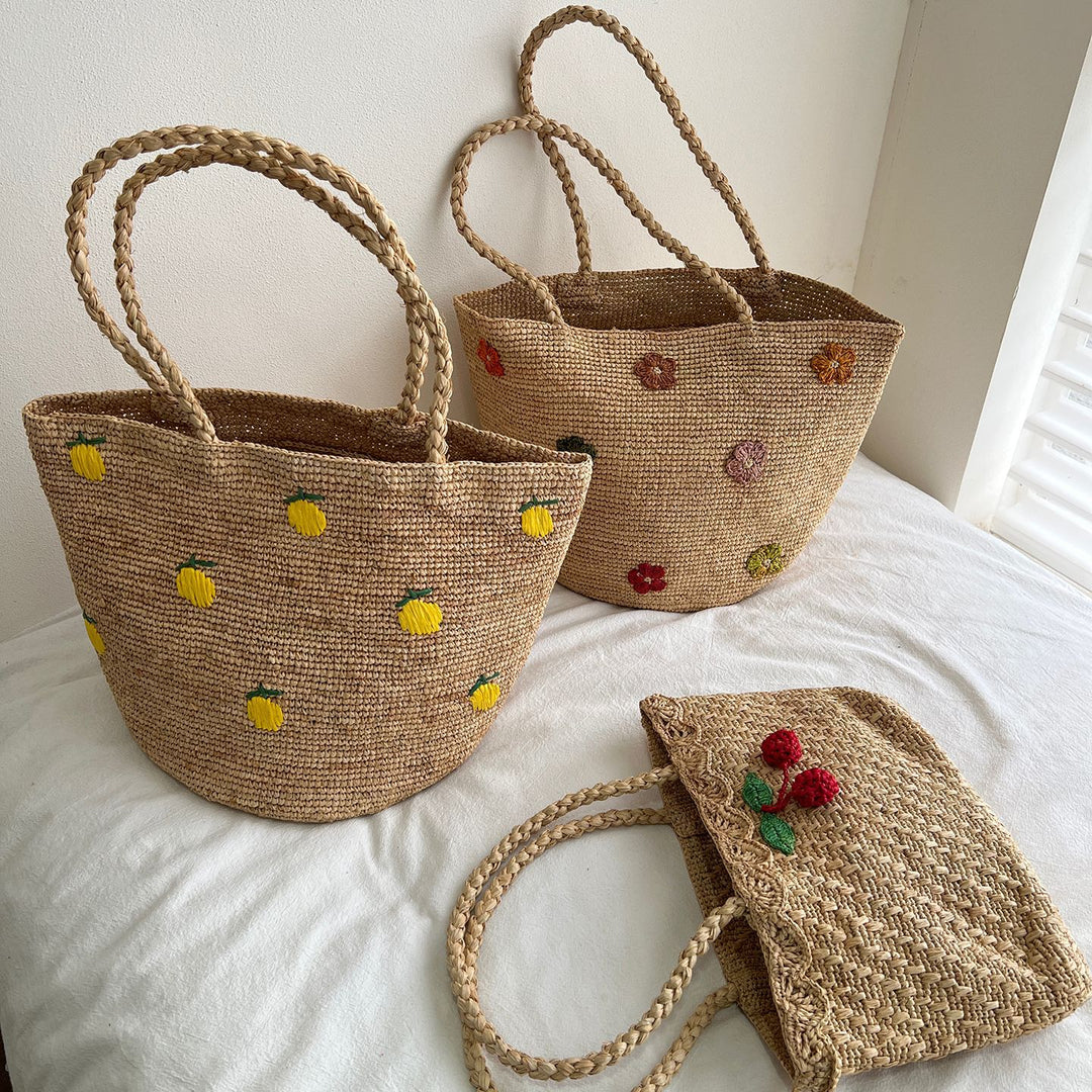 Handmade straw bag with colorful lemon design Bowlift