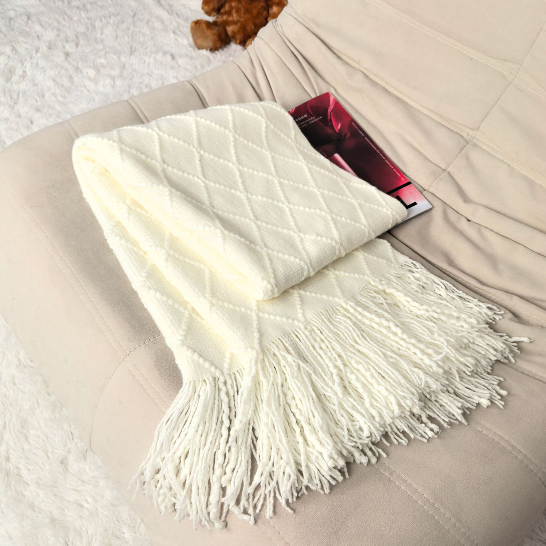 Luxurious Textured Knit Scarf Bowlift