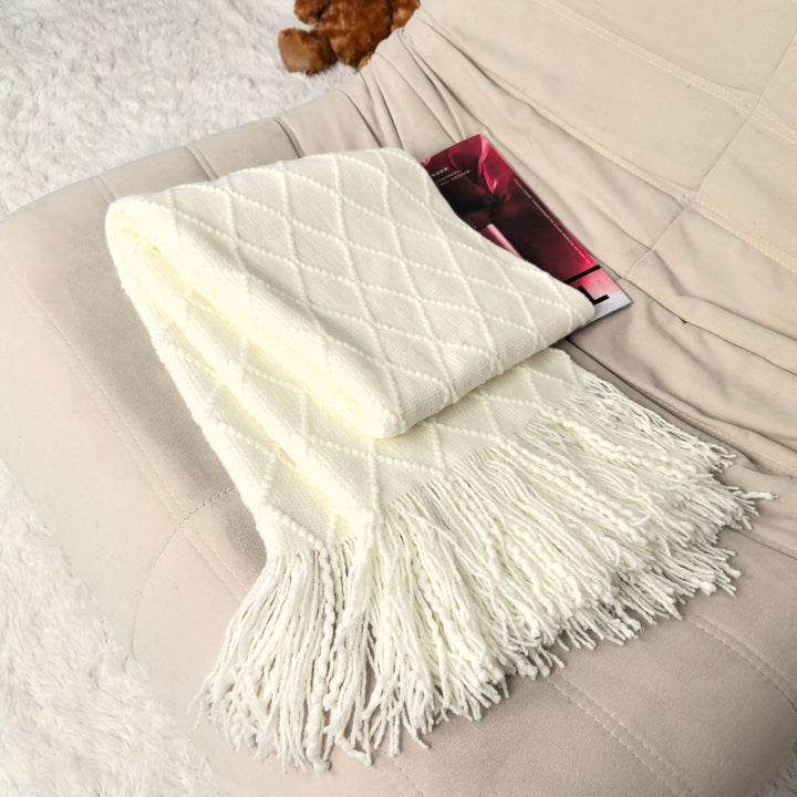 Luxurious Textured Knit Scarf Bowlift