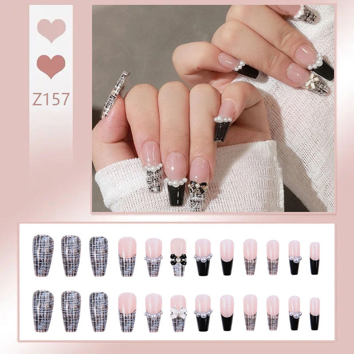 Artificial nail set with elegant pearl and flower motif Bowlift