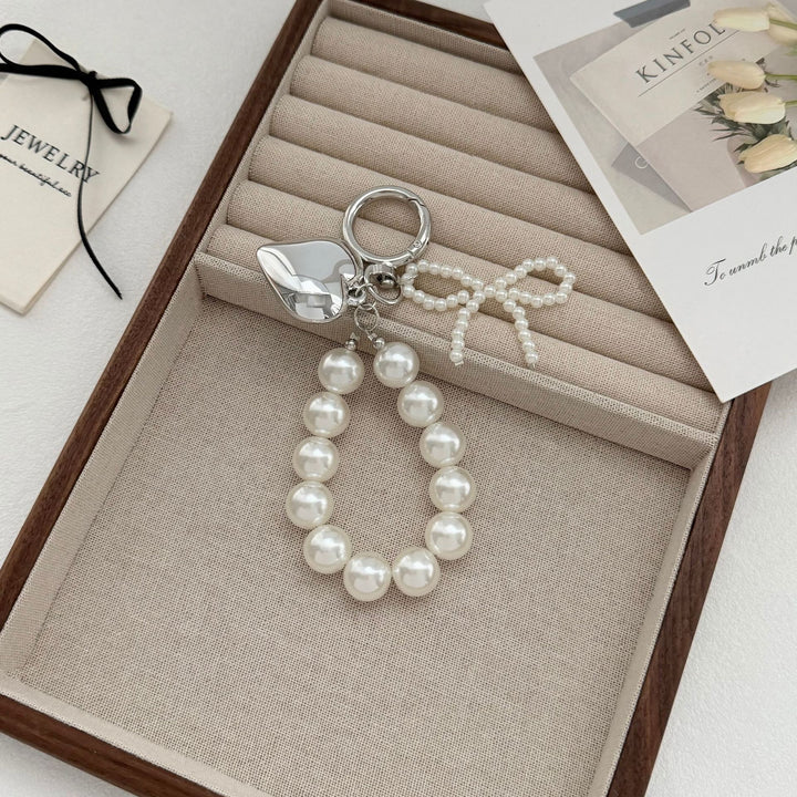 Elegant Pearl Charm Keychain Bowlift