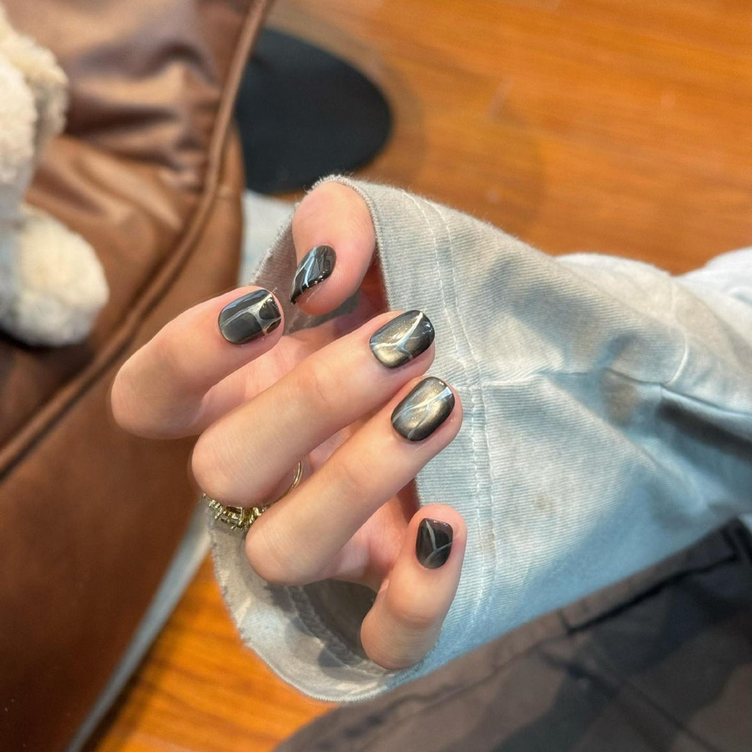 Acrylic Nail Set with Modern Geometric Design Bowlift