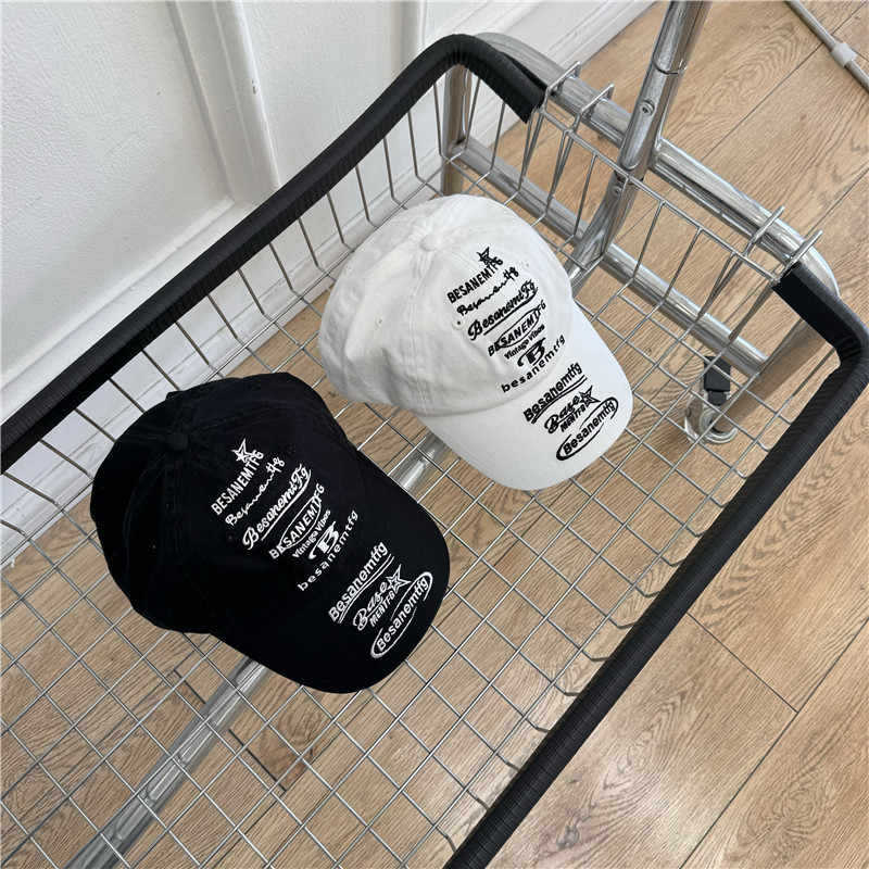 Unisex Casual Graphic Cap Bowlift