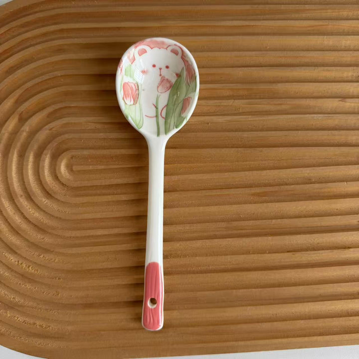 Ceramic soup spoon with lucky cat illustration and ergonomic long-handle Bowlift