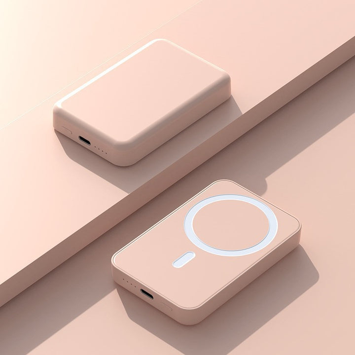 Portable power bank with Qi-compatible magnetic charging and integrated fast charging function Bowlift