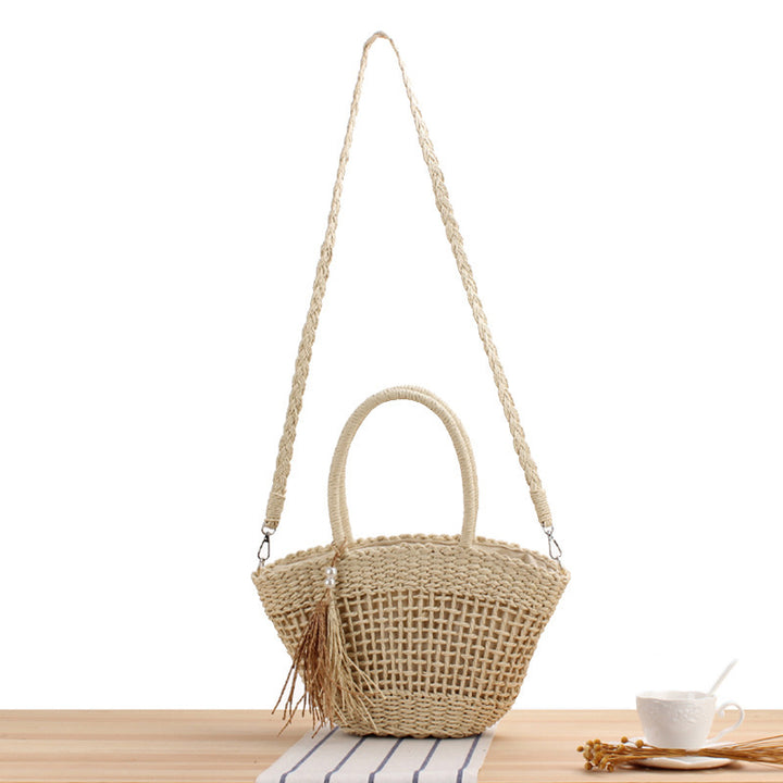 Elegant Bast Shoulder Bag with Tassels and Reinforced Handle Bowlift