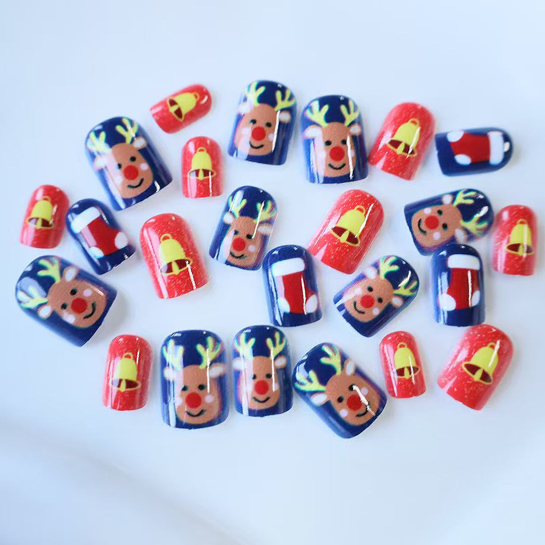 Festive artificial nails with Christmas design Bowlift