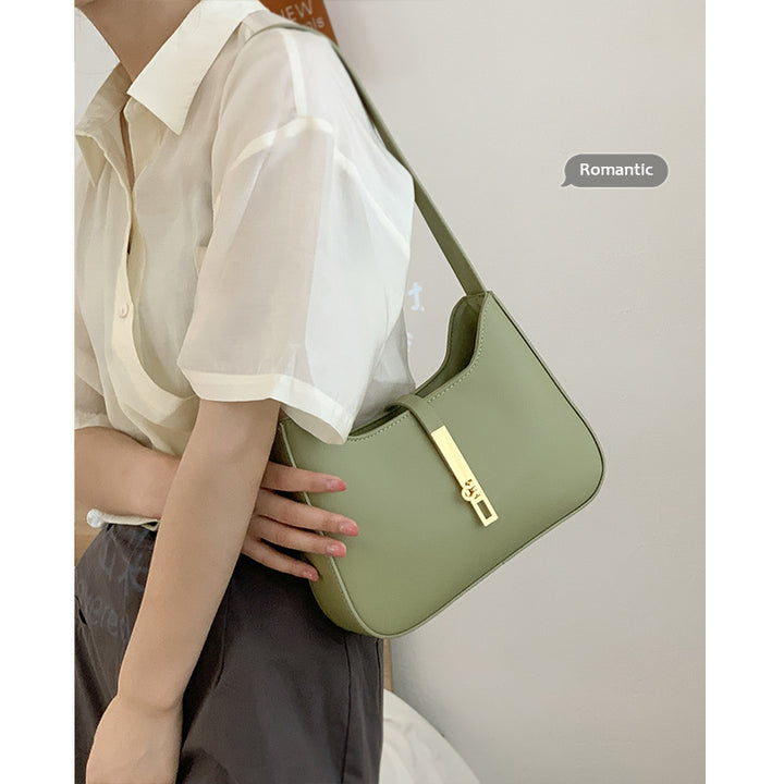 Modern Chic Handbag Bowlift