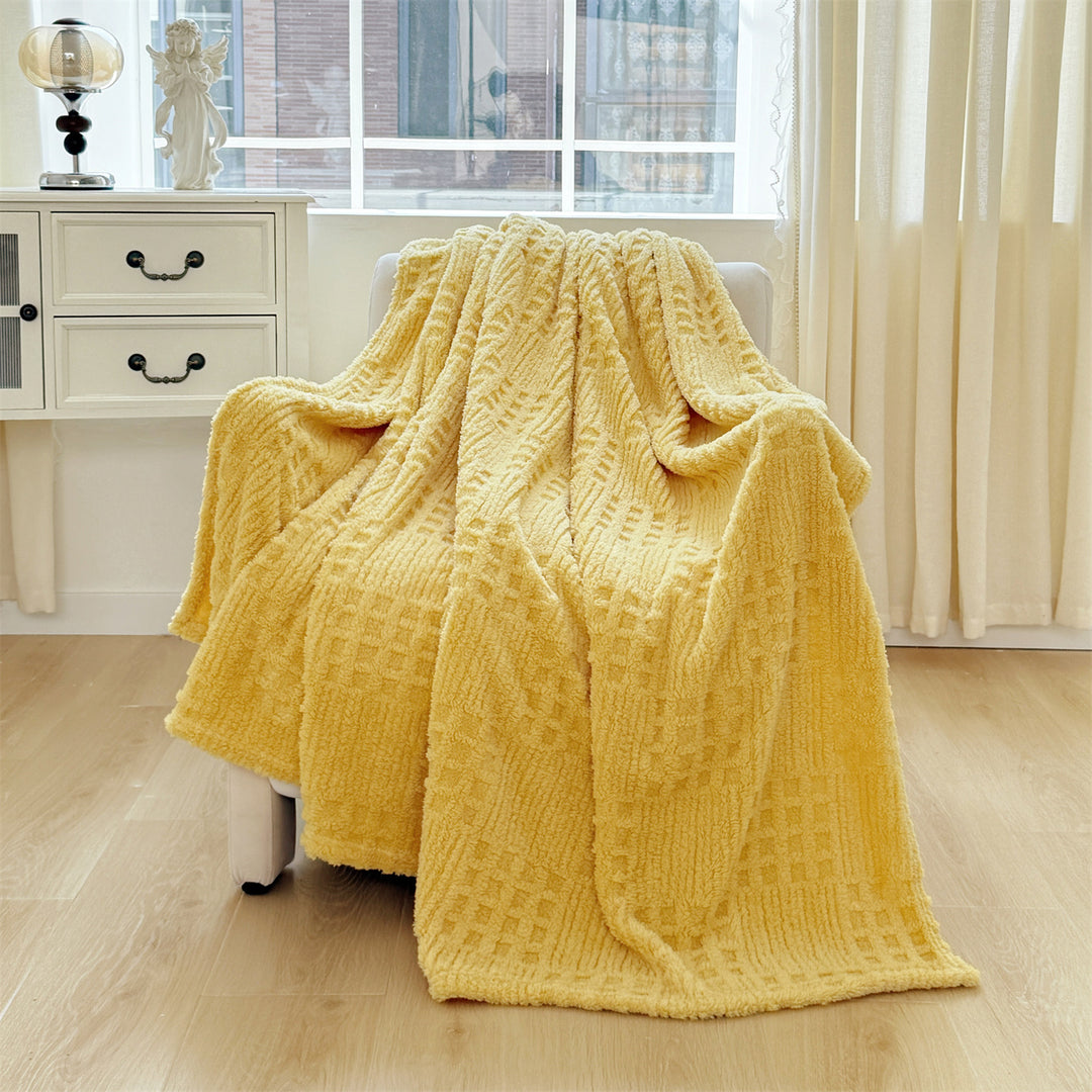 Plush Textured Throw Blanket Bowlift