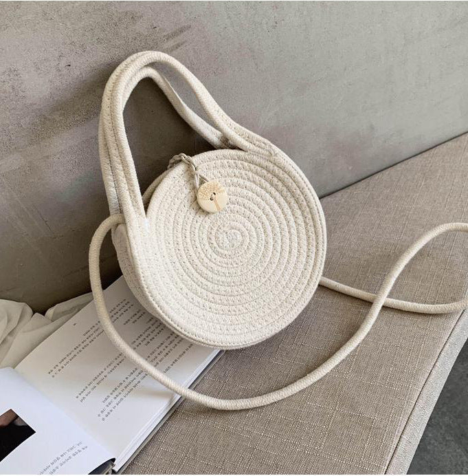 Handmade round bag with elegant design Bowlift