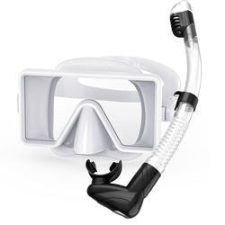 Swimming and diving mask with innovative field of vision and ergonomic design Bowlift