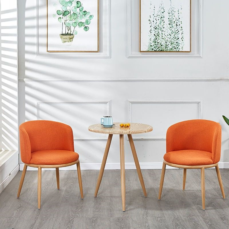 Polster chair with modern curves and comfortable seating surface Bowlift