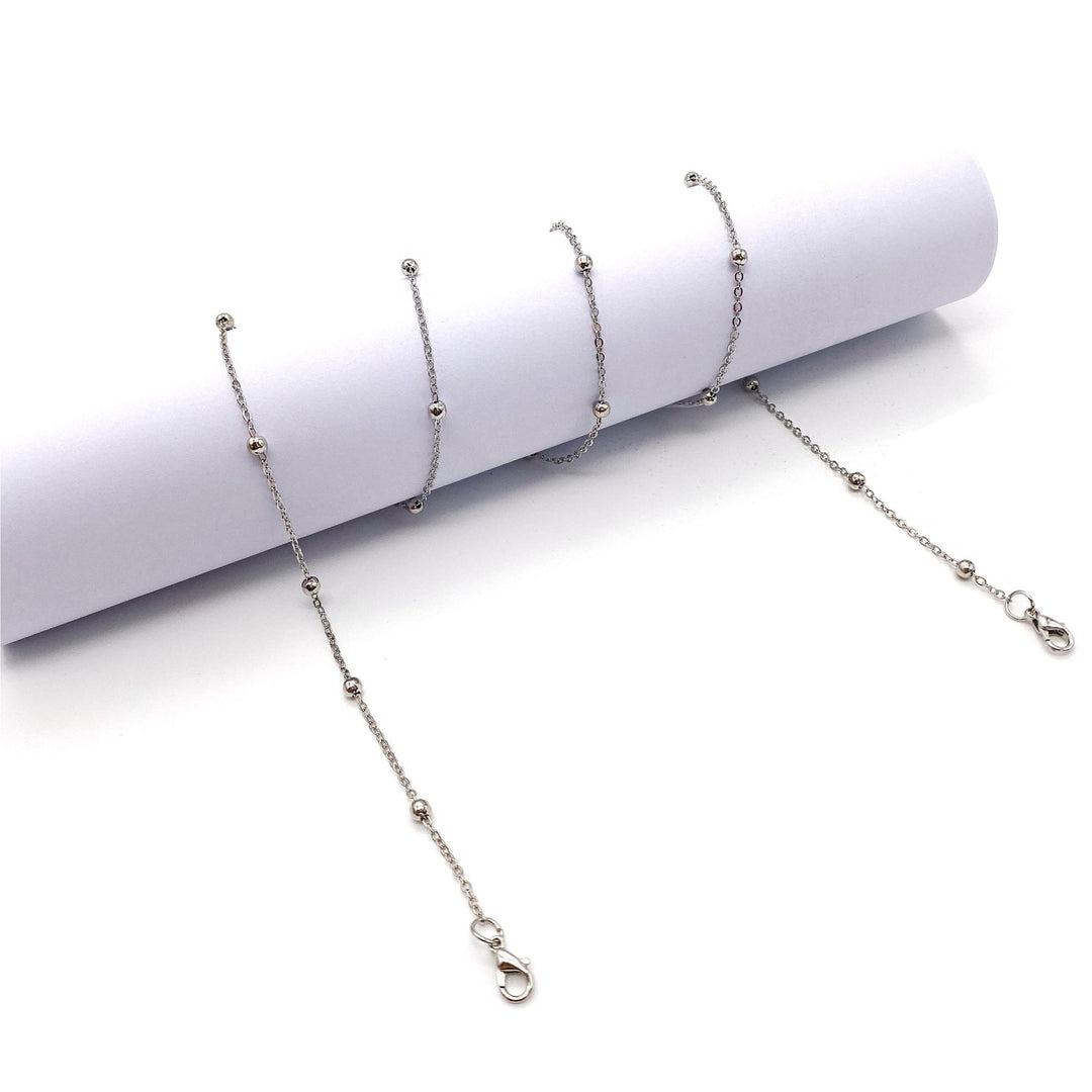 Sleek Metal Chain Eyewear Retainer Bowlift