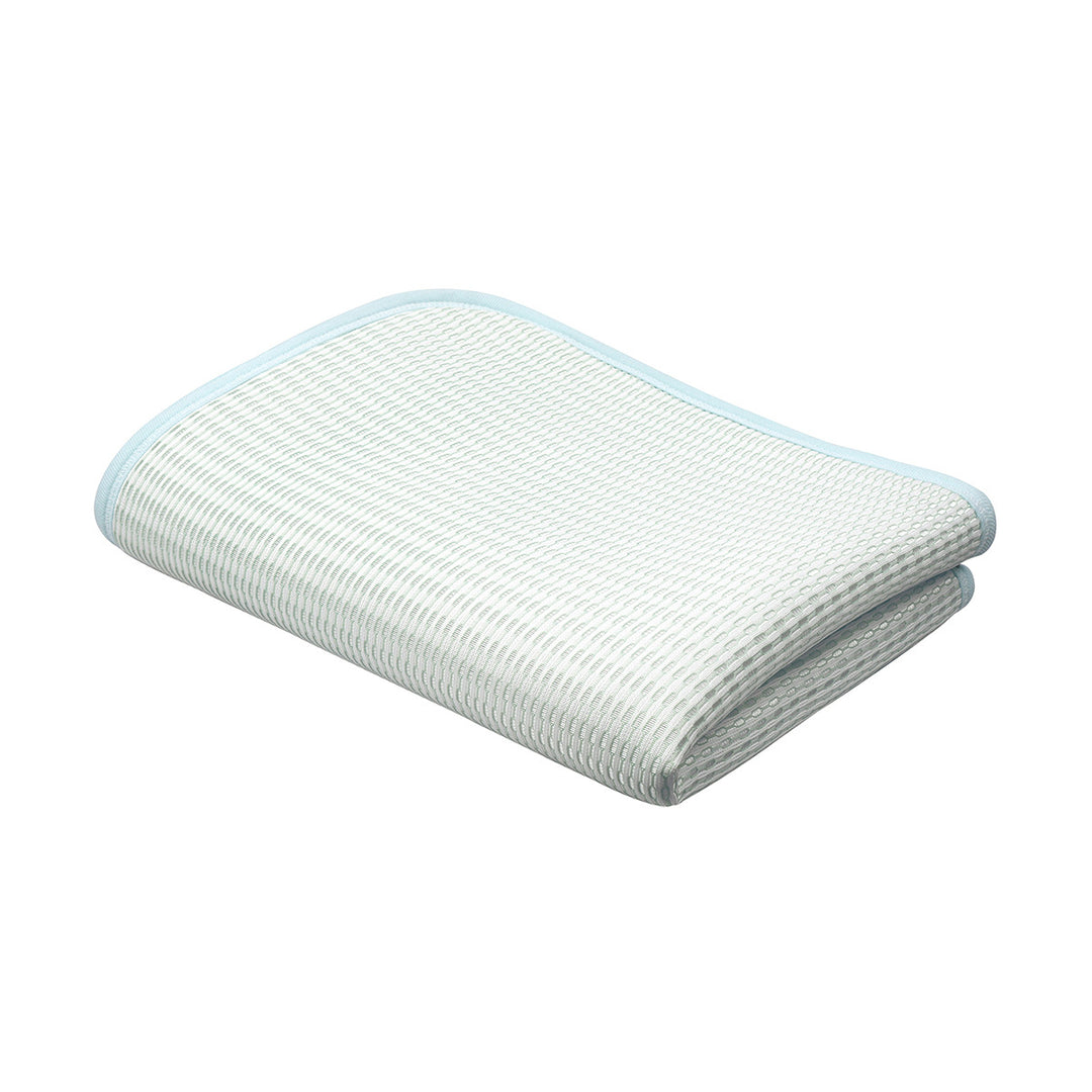 Women Patterned and breathable Bedspread Bowlift