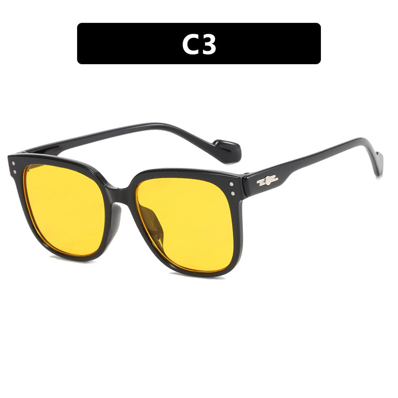 Women's square sunglasses with gentle gradient and protective UV filter Bowlift