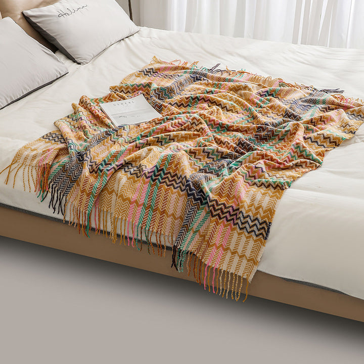 Cozy Geometric Patterned Throw Blanket Bowlift