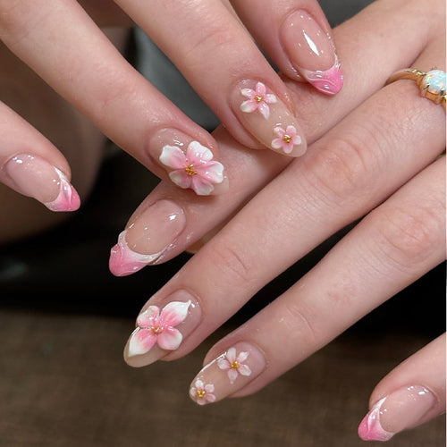 Floral-Themed Press-On Nail Set