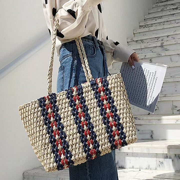 Handbag Made of Braided Natural Material with Colorful Accents Bowlift