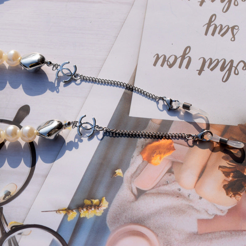 Elegant Faux Pearl Eyewear Chain Bowlift
