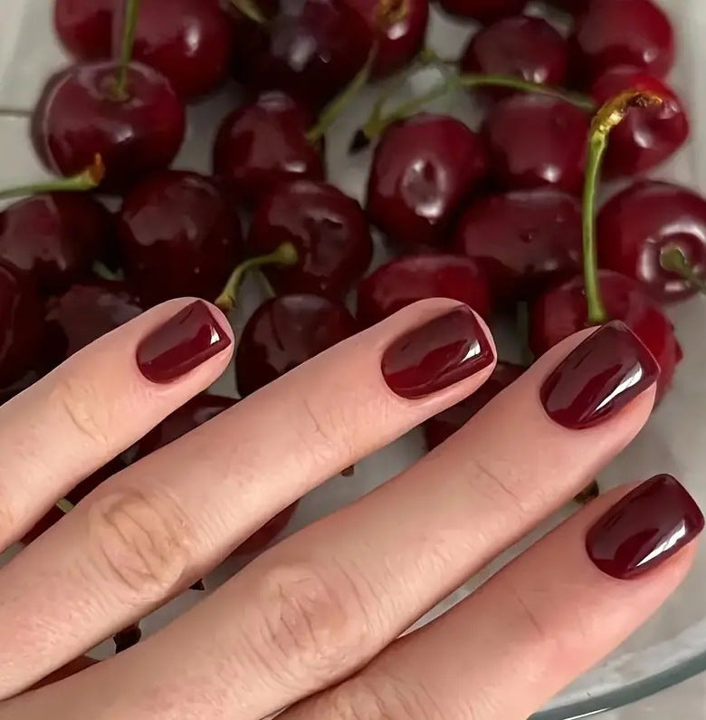 Glossy Nail Lacquer Bowlift