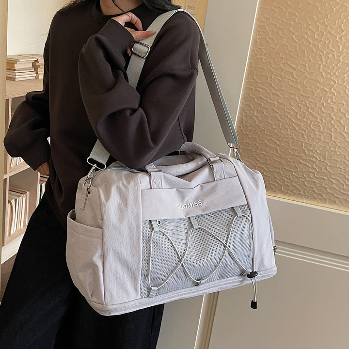 Sporty Travel Bag Bowlift