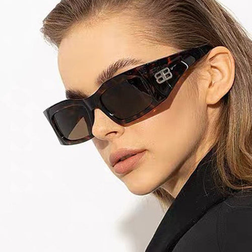 Women's fashionable sunglasses with angular frame and polarized lenses Bowlift