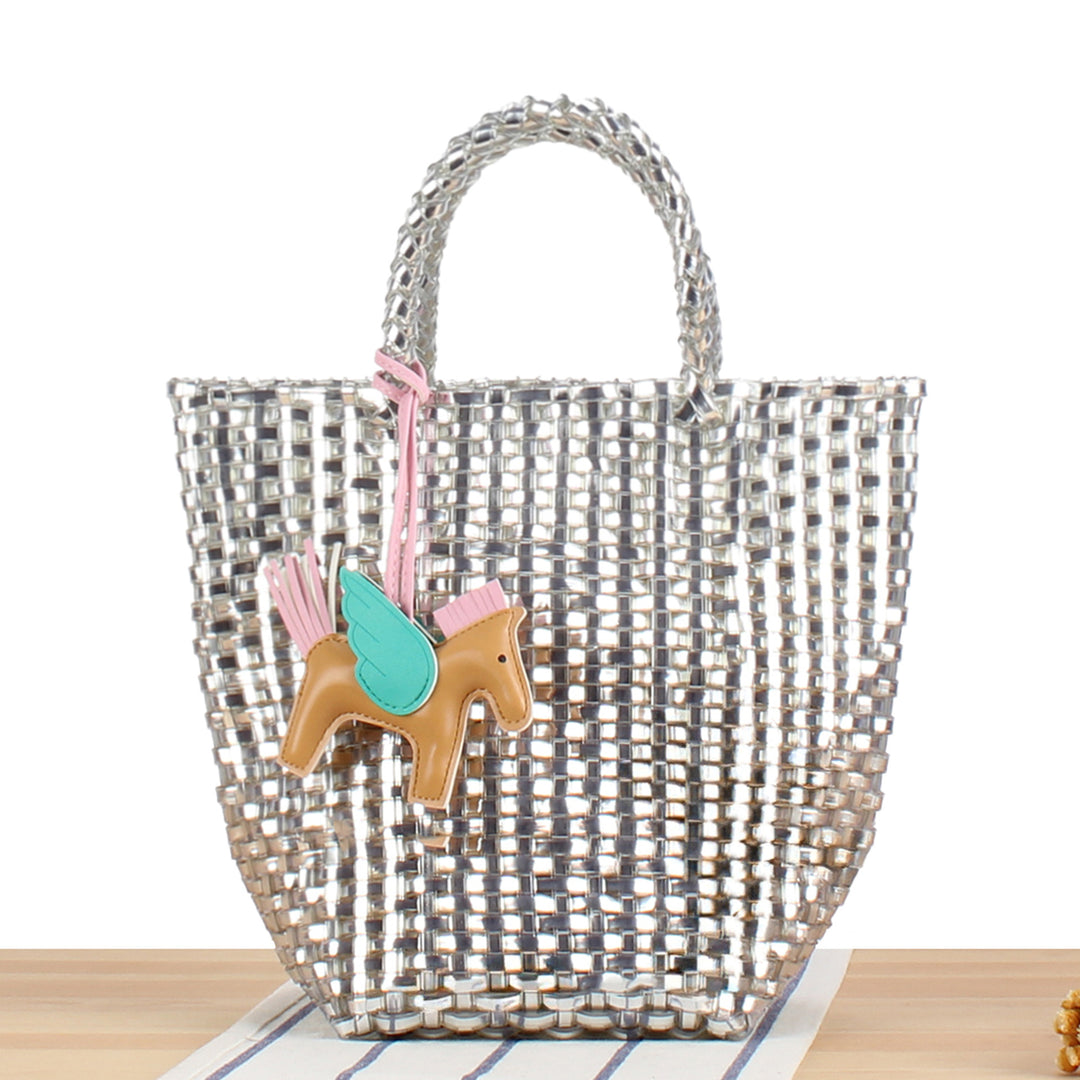 Playful basket bag with unique pendant Bowlift
