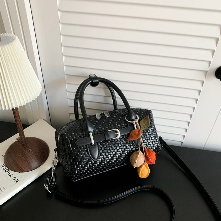 Chic ven Handbag Bowlift
