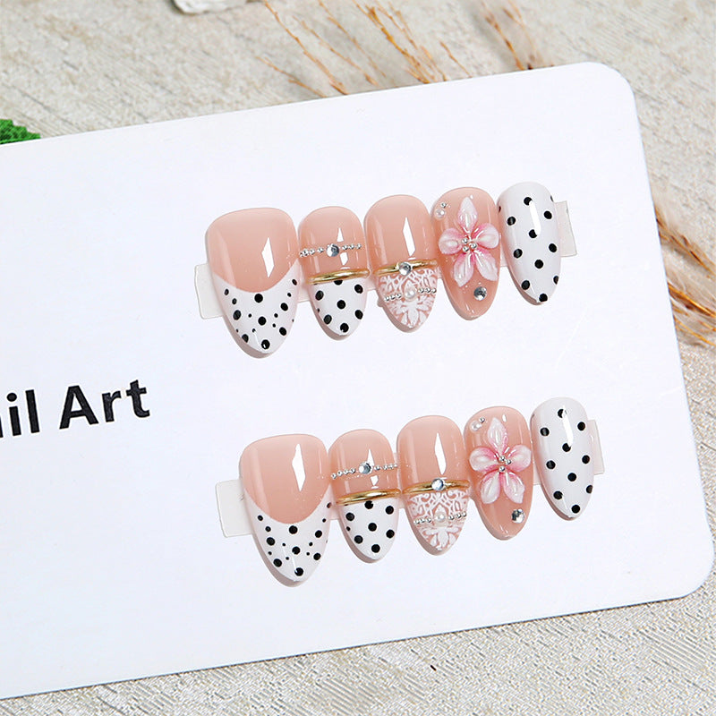 Elegant and artistic artificial nails Bowlift