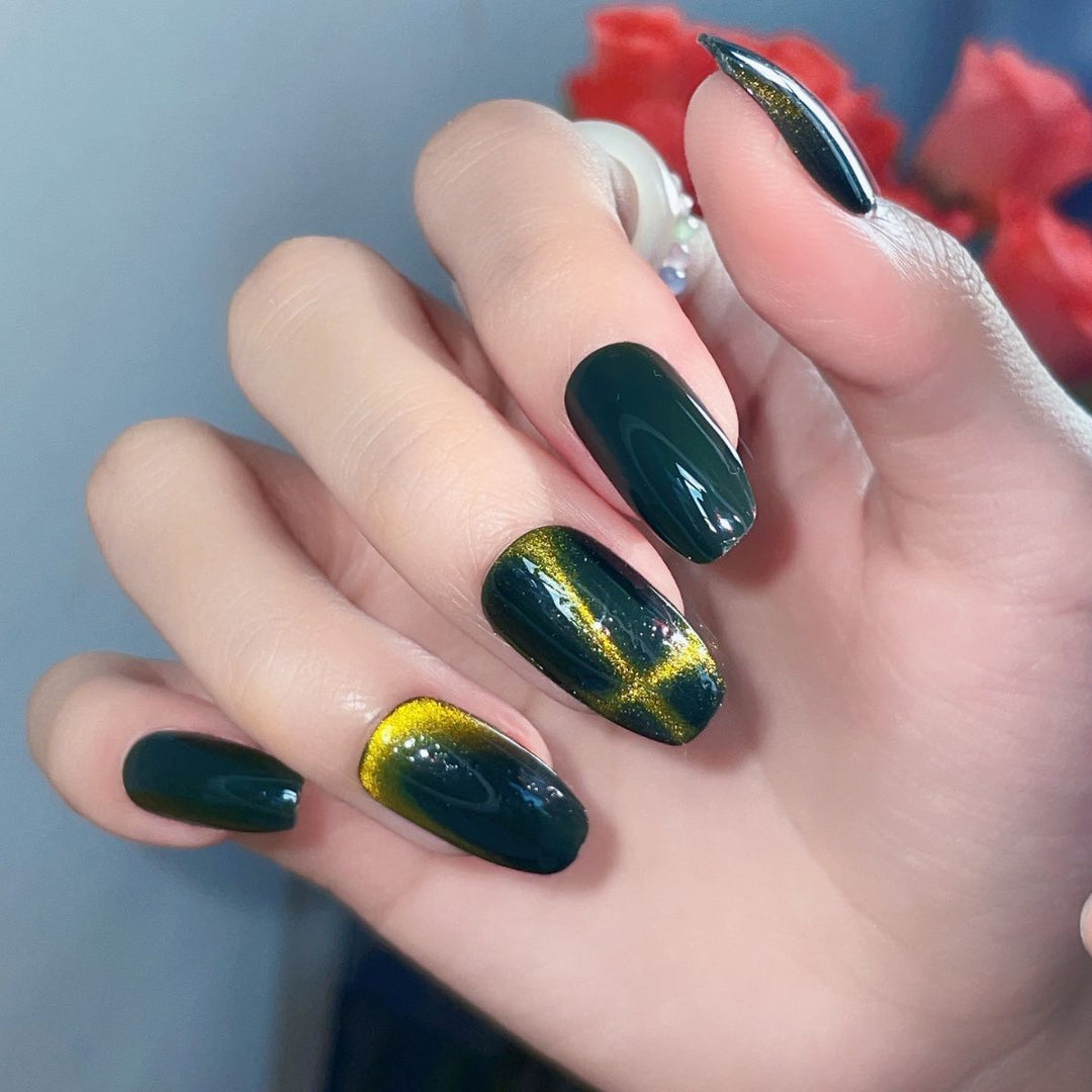 Glamorous Press-On Nail Tips Bowlift