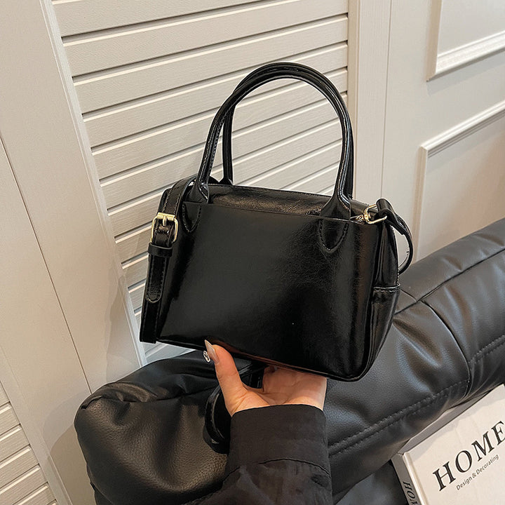 Luxurious Structured Leather Handbag Bowlift