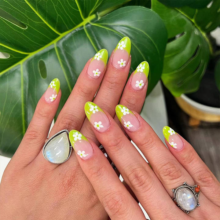 Artificial nail set with unique patterns Bowlift