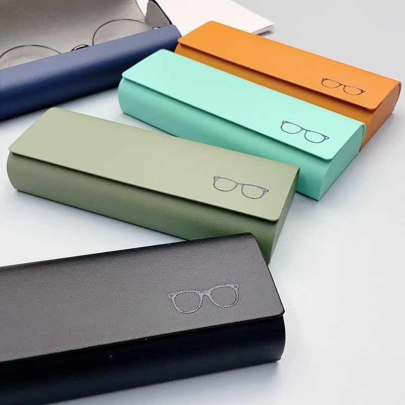 Slim Magnetic Folding Eyeglass Case Bowlift